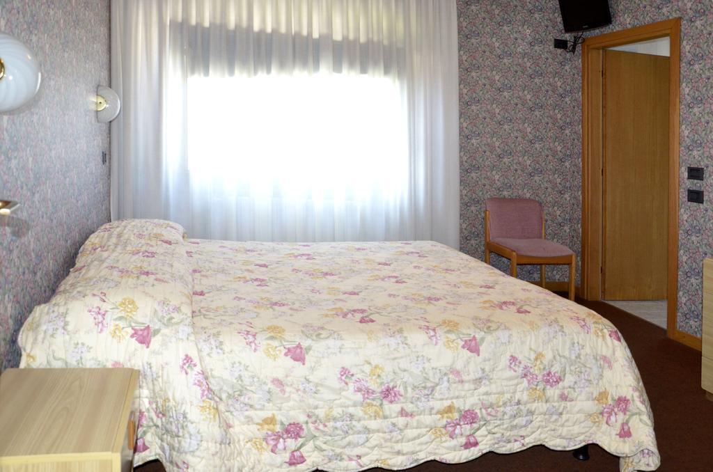 Hotel Cervo Bormio Ruang foto