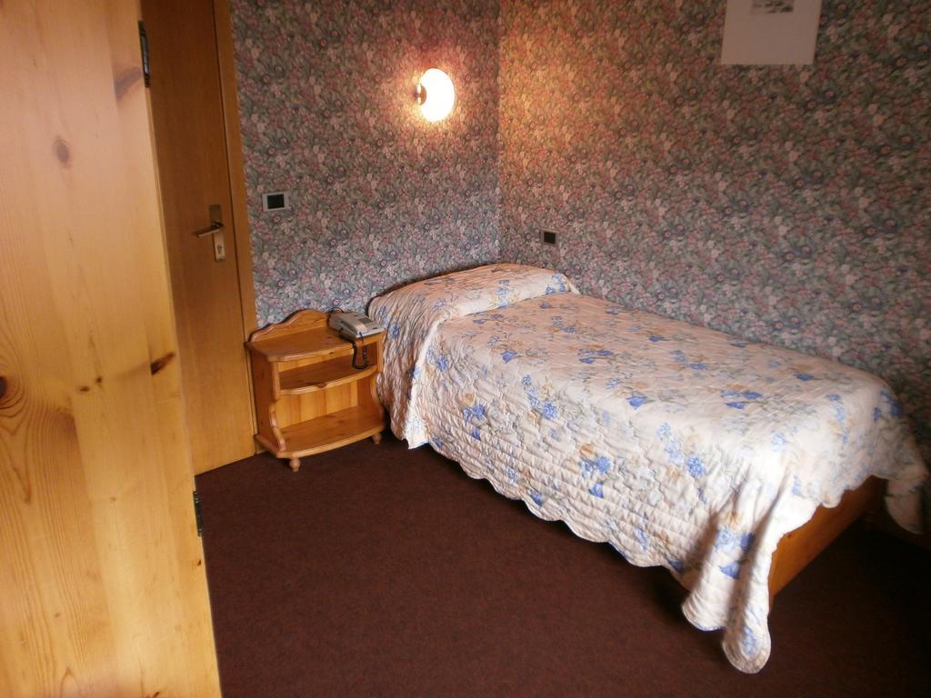 Hotel Cervo Bormio Ruang foto